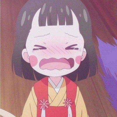 男子持刀划刺2车并疑用鸽子血涂抹